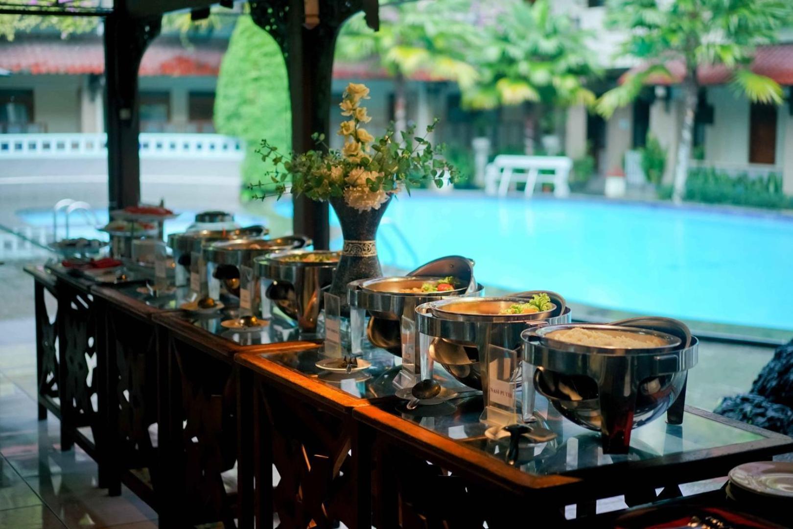 Cakra Kembang Hotel Kejayan Exterior foto