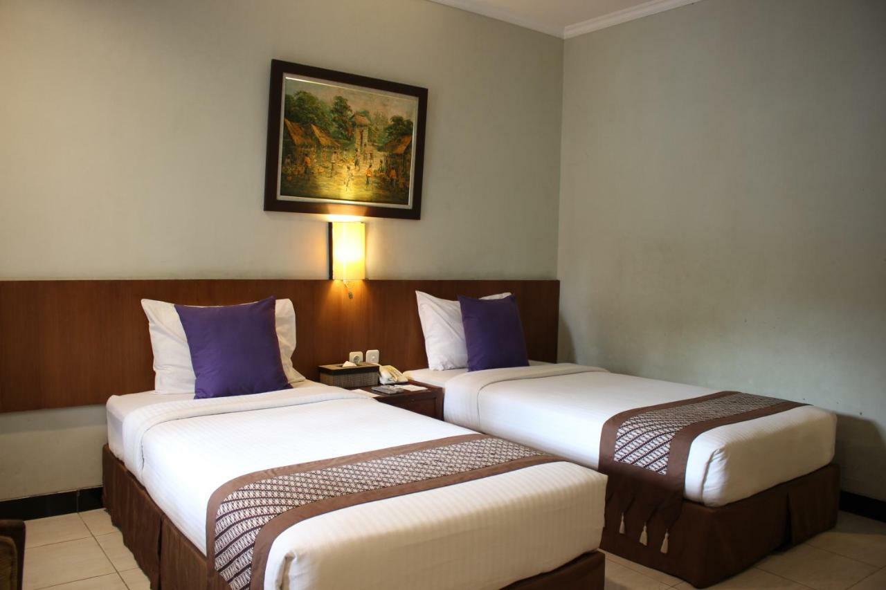 Cakra Kembang Hotel Kejayan Exterior foto